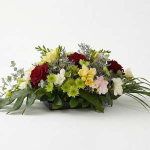 Christmas Flowers: Crimson Elegance