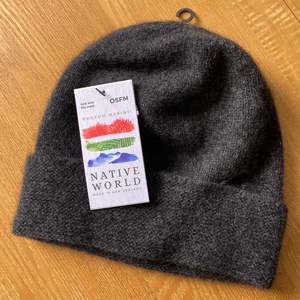 Possum Merino Gloves: Charcoal Possum Merino Beanie