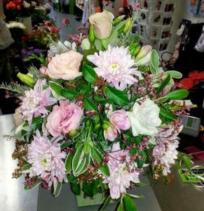 Floral Foam Arrangements: Pigeon Valley