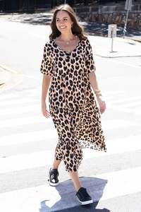 V Body Shape: Tully Brown Leopard Maxi Dress