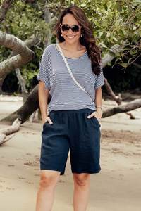 Basic Shorts: Aster Navy Linen Shorts