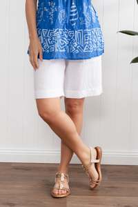 Basic Shorts: Aster White Linen Shorts