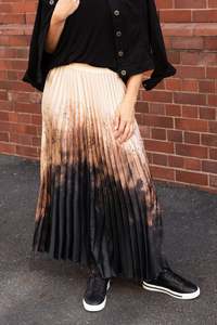 Brave True: Alias Blush Abstract Pleated Skirt