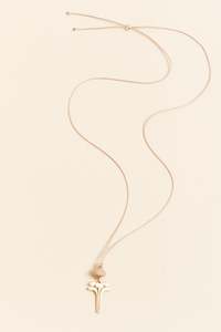 Rancho: Hatia Gold Flower Pendant Necklace