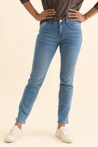The Denim Edit: Kairi Blue Cotton Jeans