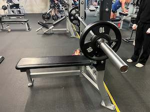 Pre Owned Equipment: Hammer Strength Olympic Flat Bench