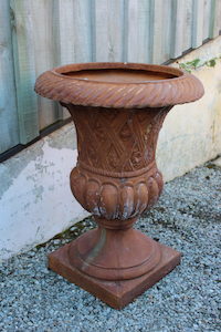 Products: Ageless Urn - Blue Moon Rummage