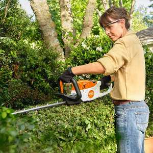 STIHL HSA 60 Battery Hedgetrimmer Kit (With Battery & Charger)