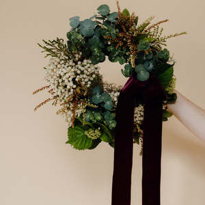 Christmas Flowers: PRE-ORDER: Christmas Fresh Foliage Wreath