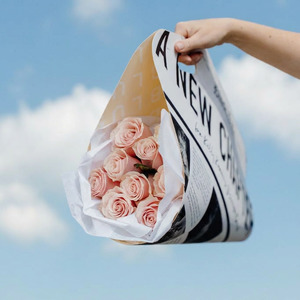 Mother's Day Rose Bouquet Carrier