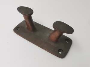 Cleat Wide Base Bronze Two Bit