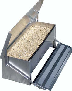 Chooketeria - Single Sided Chicken Feeder