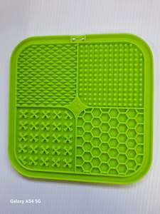 Feeding Bowls: Lick Mat Green Small (150mm x 150mm) - Poppy's Playbox