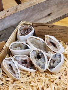 Rawa: Small Agate Geode