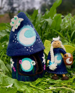 The Woodlands: Luna Fairy House Large