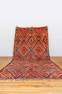 Vintage Moroccan Rug: Vintage Moroccan Beni M'Guild Rug - Tajine