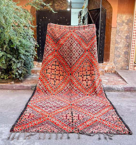 Moroccan Rugs: Vintage Moroccan Rug  394 x 196 (0301)