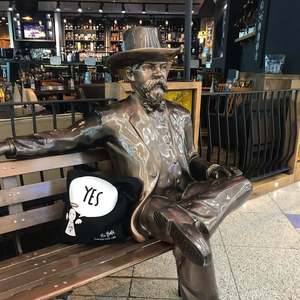 Bagsy: #Bagsy On Tour: Dubai - Everybody needs a bag