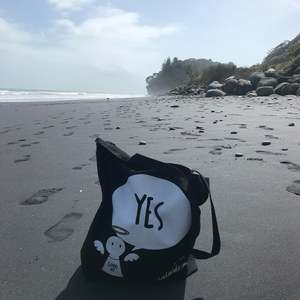 Bagsy: #Bagsy On Tour: New Zealand - Wai-iti Beach