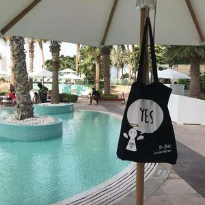 #Bagsy On Tour: Dubai - Cool, by the pool