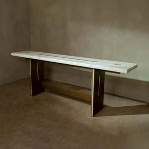 Tables: Comunal Bar