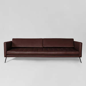 Atra: Mantis Sofa