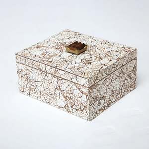 De La Vega: L'Oeuf Box