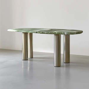 Oni Desk