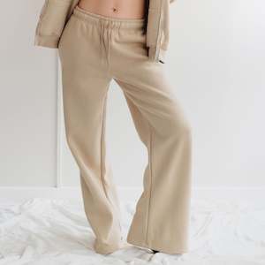 Cosy · Flare Sweatpants desert