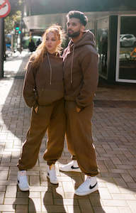 LAST CHANCE Everybody · UNISEX Sweatpants chocolate