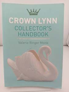 Pottery: Crown Lynn: Collector's Handbook by Valerie Ringer Monk