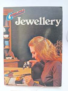 Crafts: Jewellery (Macdonald Guidelines) by Sylvia Wicks