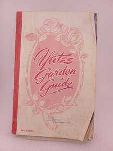 Yates Garden Guide, 39th edition by Arthur Yates