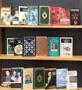 Secondhand Classics Bargain Book Box DSH441