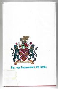 Nz Non Fiction: Between Governments And Banks: A History Of The Reserve Bank Of New Zealand by Gary Richard Hawke