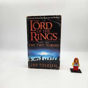 The Two Towers (The Lord of the Rings #2)