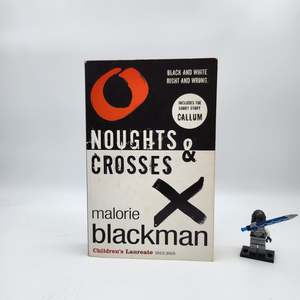 Noughts & Crosses (Noughts and Crosses #1)