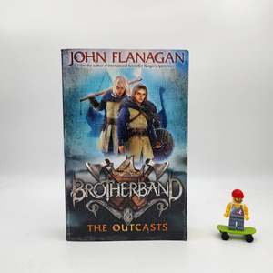 Action: The Outcasts (Brotherband Chronicles #1)