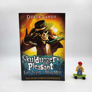 Horror: Last Stand of Dead Men (Skulduggery Pleasant #8)