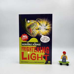 Science: Frightening Light (Horrible Science)