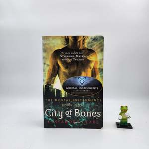 City of Bones (Mortal Instruments #1)