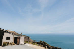 Yoga & Wellness: Mini Clifftop Retreat
