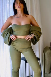 Products: Lucy Pants - Borromeo