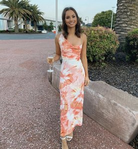 Size 6 Under: Ava Dress