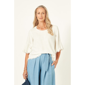 20: Lovella Top Cream