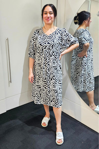 Elastic Sleeve Dress Black/White