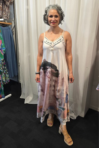 Sleeveless Water dress Beige