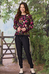 8: Sable Printed Top Black