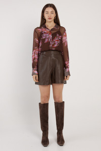 8: Nyomi Blouse Dark Flower