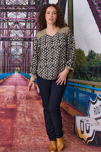 Albi Contrast V Neck Blouse Black